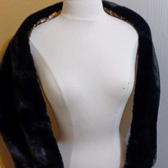 scarf - Picture 7 of 9